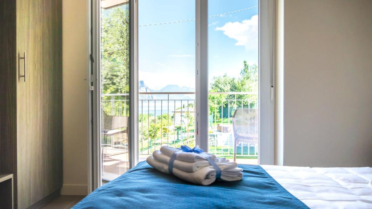Hotel Casa Marinella Мальчезіне Екстер'єр фото