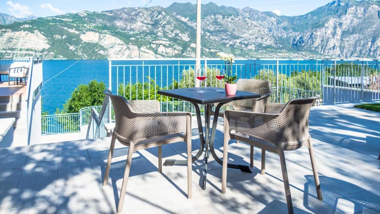 Hotel Casa Marinella Мальчезіне Екстер'єр фото