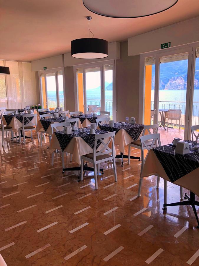Hotel Casa Marinella Мальчезіне Екстер'єр фото
